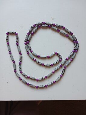 Vintage long beaded necklace. Purple and grey